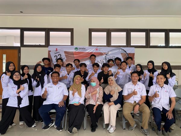 Setetes Darah, Sejuta Harapan: PMR SMAHA Gelar Aksi Donor Darah Setetes Darah, Sejuta Harapan: PMR SMAHA Gelar Aksi Donor Darah