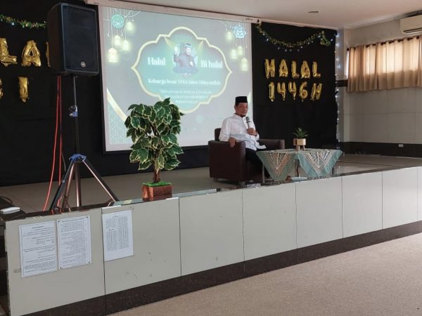 Halal Bi Halal Memaafkan dan Mempererat Persaudaraan Halal Bi Halal Memaafkan dan Mempererat Persaudaraan